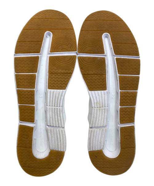 on（オン）on (オン) THE ROGER Centre Court ホワイト サイズ:28.5cmの古着・服飾アイテム