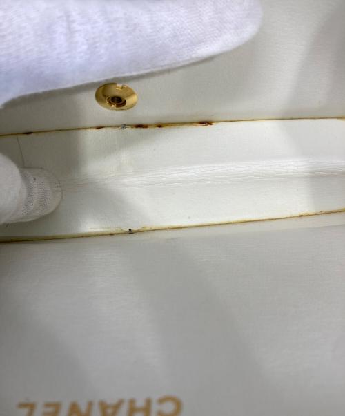 CHANEL（シャネル）CHANEL (シャネル) プッシュロックチェーンショルダーバッグ ホワイトの古着・服飾アイテム