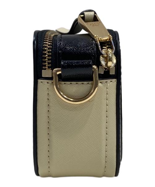 MARC JACOBS（マークジェイコブズ）MARC JACOBS (マークジェイコブス) スナップショット ショルダー バッグ ベージュの古着・服飾アイテム