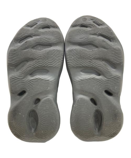 adidas（アディダス）adidas (アディダス) YZY FOAM RNR ADULTS ブラック サイズ:28.5㎝の古着・服飾アイテム