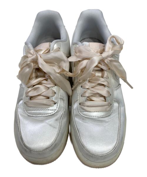 NIKE（ナイキ）NIKE (ナイキ) Air Force 1 Low '07 LV8 SAIL Barely Orange ホワイト サイズ:24.5㎝の古着・服飾アイテム