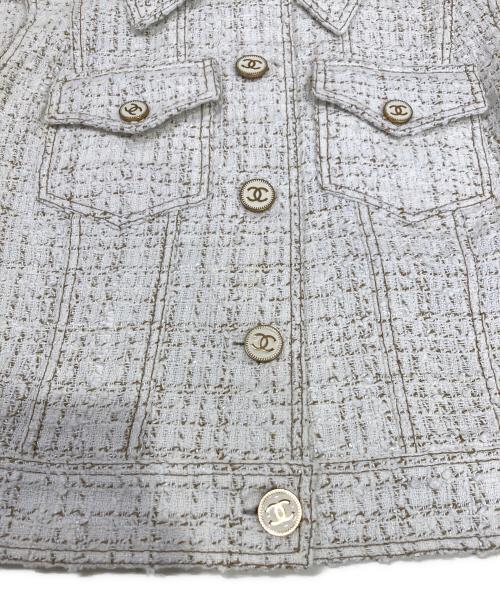 CHANEL（シャネル）CHANEL (シャネル) ココマークボタン ツイードベスト/ミニスカート セットアップ ホワイト サイズ:38の古着・服飾アイテム