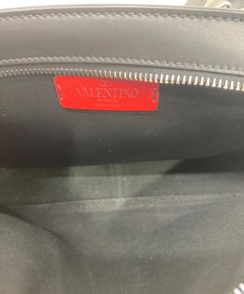 VALENTINO GARAVANI（ヴァレンティノ・ガラヴァーニ）VALENTINO GARAVANI (ヴァレンティノ・ガラヴァーニ) ボディーバッグ ブラックの古着・服飾アイテム
