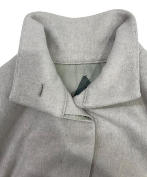 A + TOKYO（エープラス トウキョウ）A + TOKYO (エープラス トウキョウ) コート アイボリー サイズ:1の古着・服飾アイテム