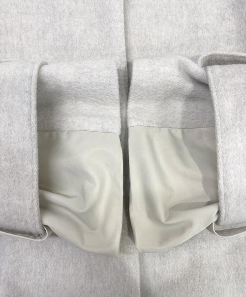 A + TOKYO（エープラス トウキョウ）A + TOKYO (エープラス トウキョウ) コート アイボリー サイズ:1の古着・服飾アイテム