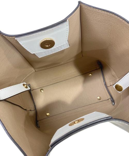 BARNEYS NEWYORK（バーニーズ・ニューヨーク）BARNEYS NEWYORK (バーニーズ・ニューヨーク) ショルダーバッグ アイボリーの古着・服飾アイテム