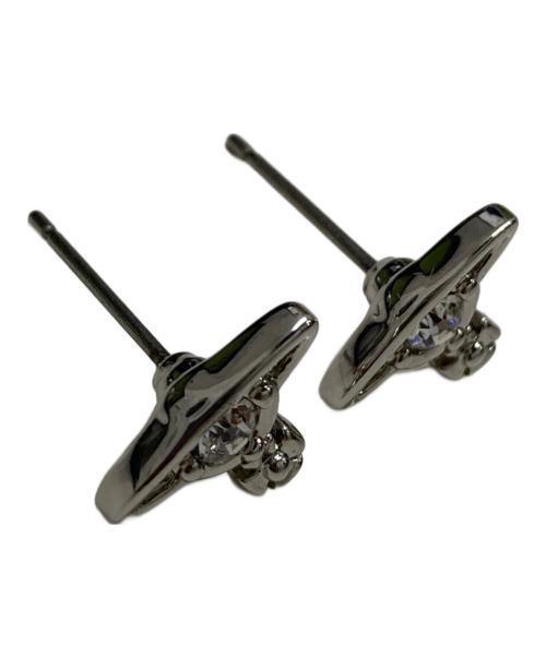 Vivienne Westwood（ヴィヴィアンウエストウッド）Vivienne Westwood (ヴィヴィアンウエストウッド) NANO SOLITAIREピアス シルバーの古着・服飾アイテム