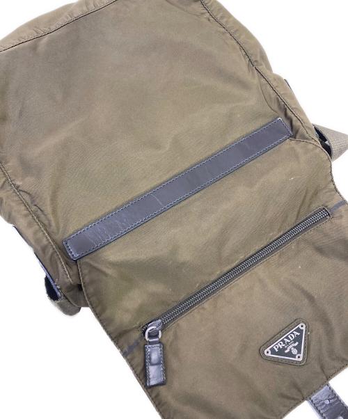 PRADA（プラダ）PRADA (プラダ) ナイロンショルダーバッグ カーキの古着・服飾アイテム