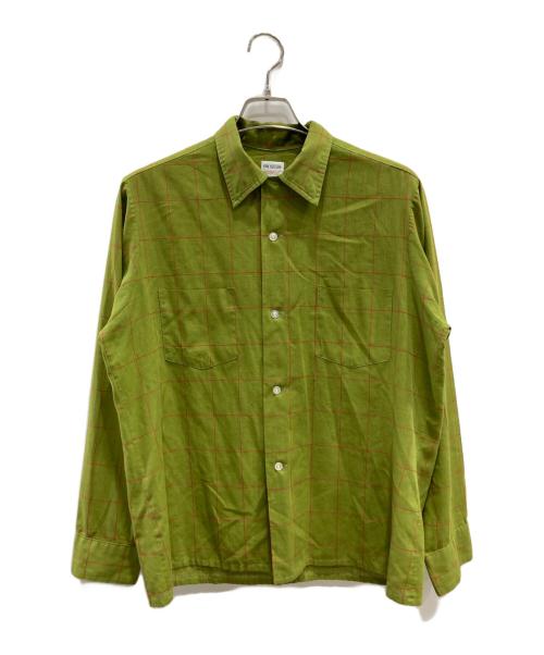 VAN HEUSEN（ヴァンヒューセン/バンヒューゼン）VAN HEUSEN (ヴァンヒューセン/バンヒューゼン) シャツ カーキ サイズ:Mの古着・服飾アイテム