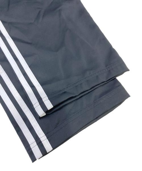 adidas（アディダス）adidas (アディダス) トラックパンツ ブラック サイズ:ウエスト74-78 未使用品の古着・服飾アイテム
