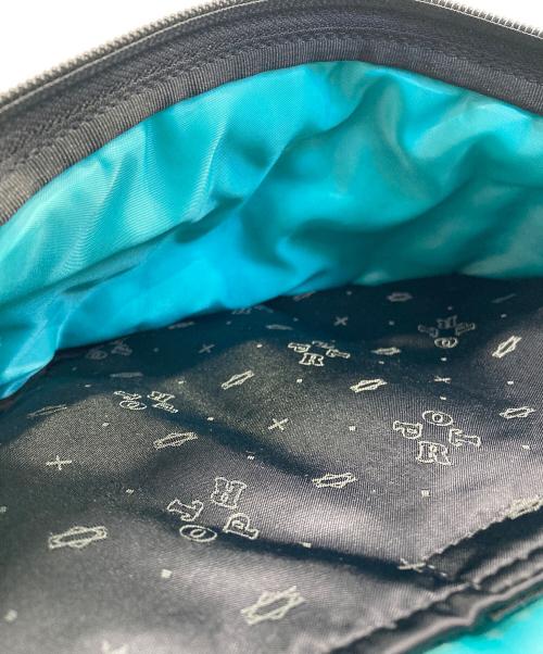 POTR（ピー・オー・ティー・アール）POTR (ピー・オー・ティー・アール) MONOGRAM WAIST BAG ブラックの古着・服飾アイテム