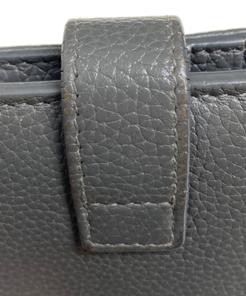 Yves Saint Laurent（イヴサンローラン）Yves Saint Laurent (イヴサンローラン) 2つ折り財布 グレーの古着・服飾アイテム