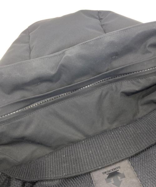 DESCENTE ALLTERRAIN（デザイント オルテライン）DESCENTE ALLTERRAIN (デザイント オルテライン) ダウンジャケット ブラック サイズ:Mの古着・服飾アイテム