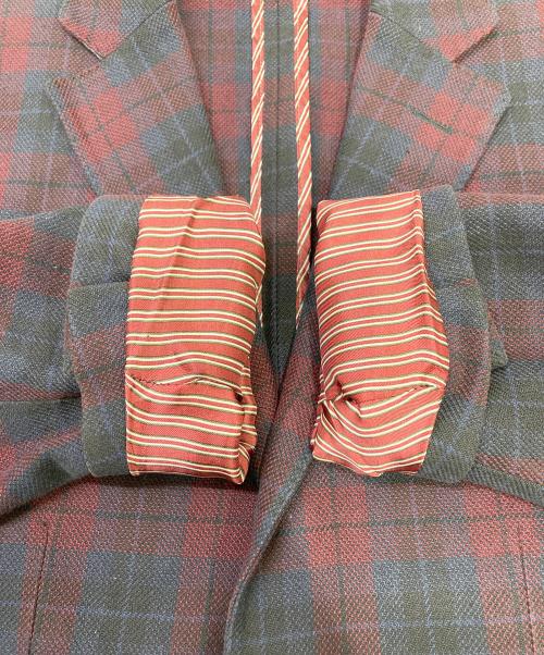 CORNELIANI（コルネリアーニ）CORNELIANI (コルネリアーニ) テーラードジャケット レッド×ネイビー サイズ:50の古着・服飾アイテム