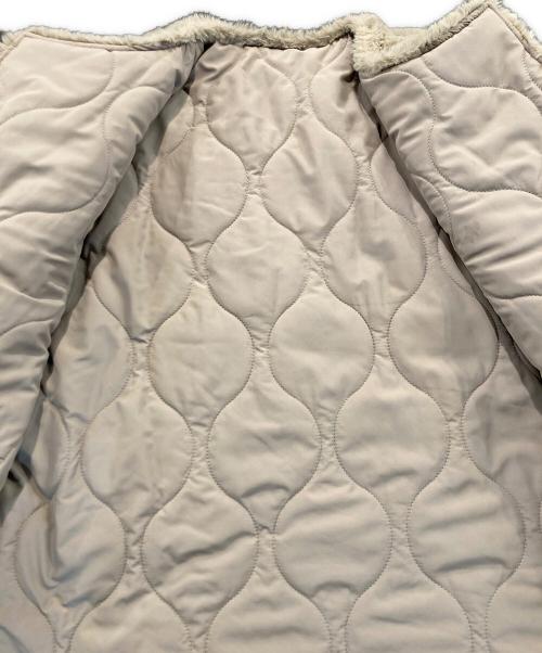 Mila Owen（ミラオーウェン）Mila Owen (ミラオーウェン) リバーシブルエコファージャケット ベージュ サイズ:freeの古着・服飾アイテム