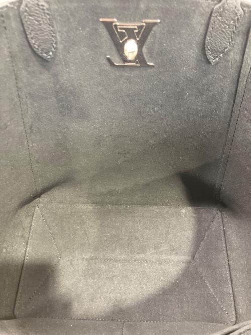LOUIS VUITTON（ルイ ヴィトン）LOUIS VUITTON (ルイ ヴィトン) トートバッグ ブラックの古着・服飾アイテム