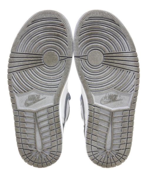 NIKE（ナイキ）NIKE (ナイキ) スニーカー グレー×ホワイト サイズ:26の古着・服飾アイテム