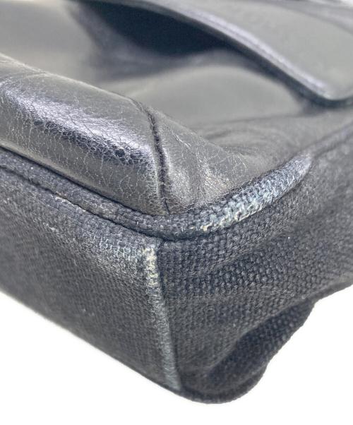 ALEXANDER McQUEEN（アレキサンダーマックイーン）ALEXANDER McQUEEN (アレキサンダーマックイーン) レザーショルダーバッグ ブラックの古着・服飾アイテム