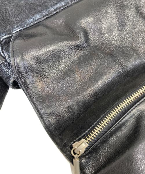 ALEXANDER McQUEEN（アレキサンダーマックイーン）ALEXANDER McQUEEN (アレキサンダーマックイーン) レザーショルダーバッグ ブラックの古着・服飾アイテム