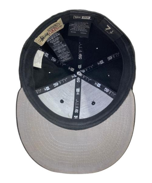 stussy（ステューシー）stussy (ステューシー) New Era (ニューエラ) キャップ ブラック サイズ:7 1/8の古着・服飾アイテム