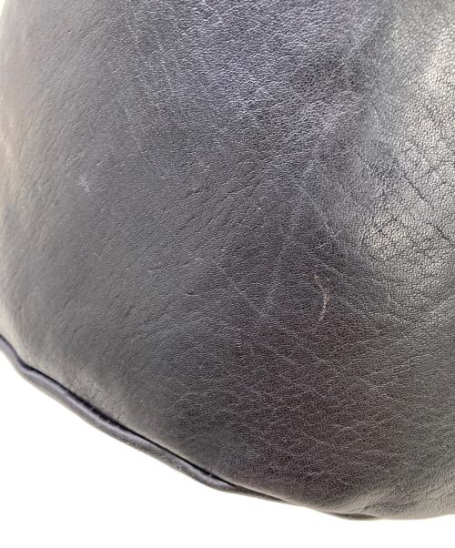 SLOW（スロウ）SLOW (スロウ) レザーボディーバッグ ブラックの古着・服飾アイテム