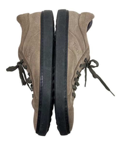 TOD'S（トッズ）TOD'S (トッズ) スニーカー ベージュ サイズ:8の古着・服飾アイテム