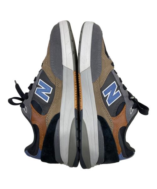 NEW BALANCE（ニューバランス）NEW BALANCE (ニューバランス) スニーカー グレー×ブラック サイズ:27.5㎝の古着・服飾アイテム