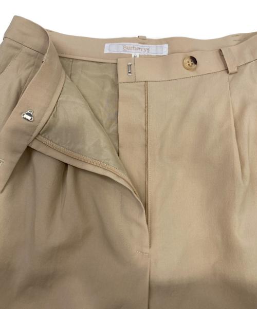 Burberry's（バーバリーズ）Burberry's (バーバリーズ) ２タックパンツ ベージュ サイズ:40の古着・服飾アイテム