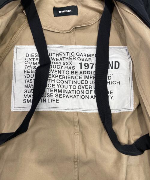 DIESEL（ディーゼル）DIESEL (ディーゼル) フーデッドトレンチコート ベージュ サイズ:表記無しの古着・服飾アイテム