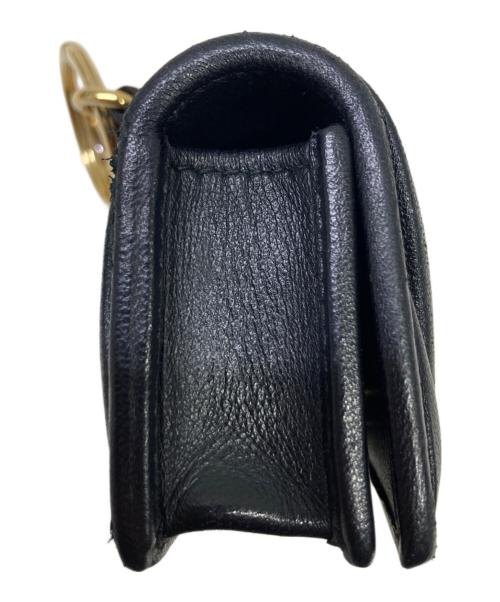 MIU MIU（ミュウミュウ）MIU MIU (ミュウミュウ) AirPodsケース ブラックの古着・服飾アイテム