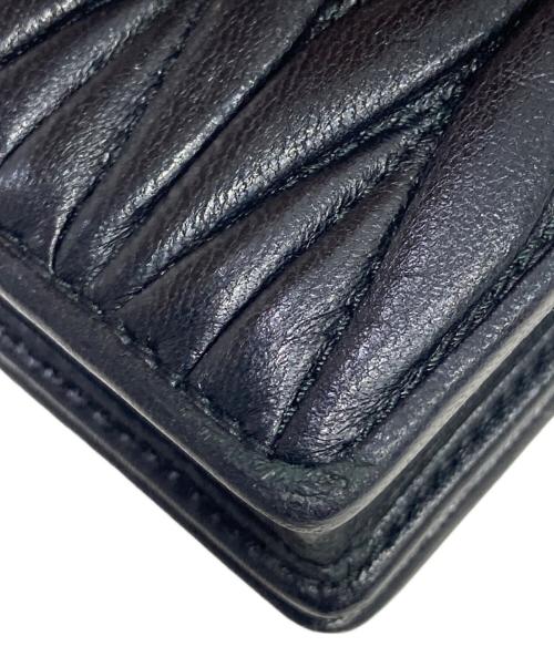 MIU MIU（ミュウミュウ）MIU MIU (ミュウミュウ) AirPodsケース ブラックの古着・服飾アイテム