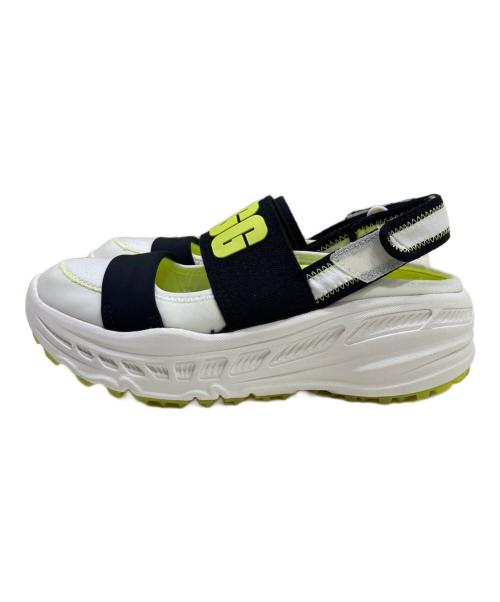 UGG（アグ）UGG (アグ) サンダル ホワイト サイズ:24.5㎝の古着・服飾アイテム