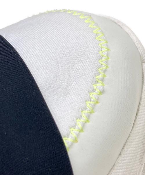 UGG（アグ）UGG (アグ) サンダル ホワイト サイズ:24.5㎝の古着・服飾アイテム