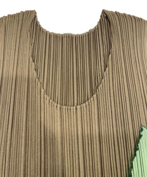 PLEATS PLEASE（プリーツプリーズ）PLEATS PLEASE (プリーツプリーズ) リーフプリーツカットソー グリーン サイズ:３の古着・服飾アイテム