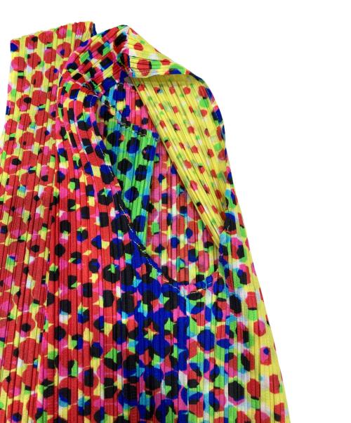 PLEATS PLEASE（プリーツプリーズ）PLEATS PLEASE (プリーツプリーズ) 総柄ノースリーブプリーツカットソー マルチカラー サイズ:３の古着・服飾アイテム