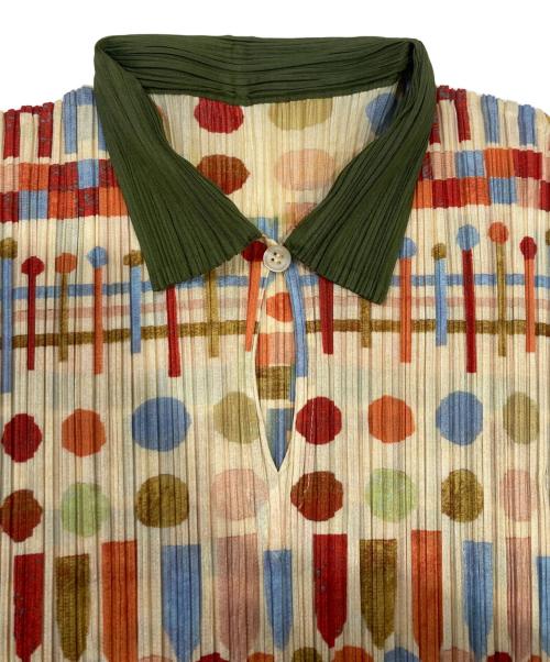 PLEATS PLEASE（プリーツプリーズ）PLEATS PLEASE (プリーツプリーズ) 総柄プリーツポロシャツ ベージュ サイズ:3の古着・服飾アイテム