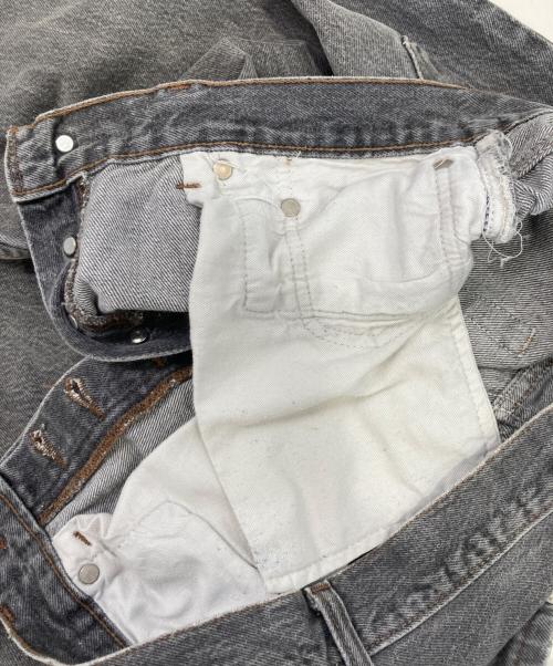 LEVI'S（リーバイス）LEVI'S (リーバイス) 先染めデニムパンツ グレー サイズ:W32・ L34の古着・服飾アイテム
