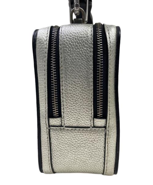 MARC JACOBS（マークジェイコブス）MARC JACOBS (マークジェイコブス) 2WAYバッグ シルバーの古着・服飾アイテム