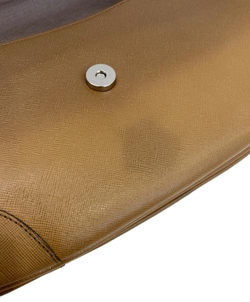 BURBERRY（バーバリー）BURBERRY (バーバリー) ロゴプレートワンショルダーバッグ ブラウンの古着・服飾アイテム