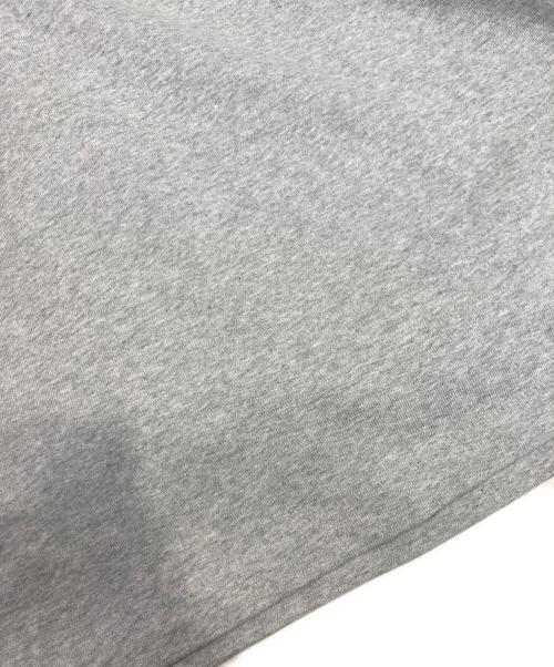 FOG ESSENTIALS（フィアオブゴッド エッセンシャル）FOG ESSENTIALS (フィアオブゴッド エッセンシャル) アーチロゴカットソー グレー サイズ:Lの古着・服飾アイテム