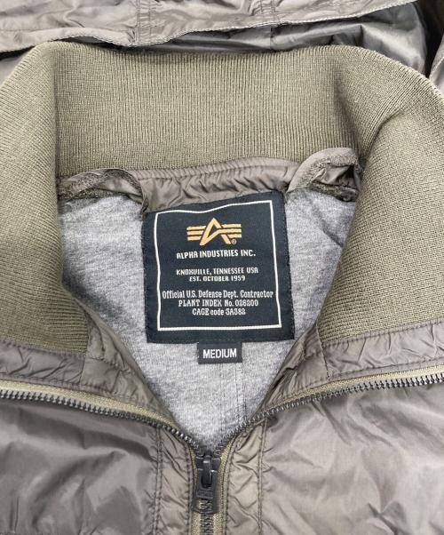 ALPHA INDUSTRIES（アルファインダストリーズ）ALPHA INDUSTRIES (アルファインダストリーズ) フライトジャケット カーキ サイズ:Mの古着・服飾アイテム