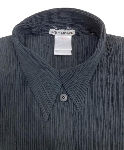ISSEY MIYAKE（イッセイミヤケ）ISSEY MIYAKE (イッセイミヤケ) プリーツシャツ ブラック サイズ:Lの古着・服飾アイテム