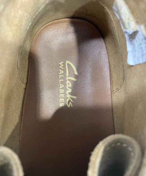 CLARKS（クラークス）CLARKS (クラークス) ワラビー ベージュ サイズ:UK7 1/2(26～26.5㎝）の古着・服飾アイテム