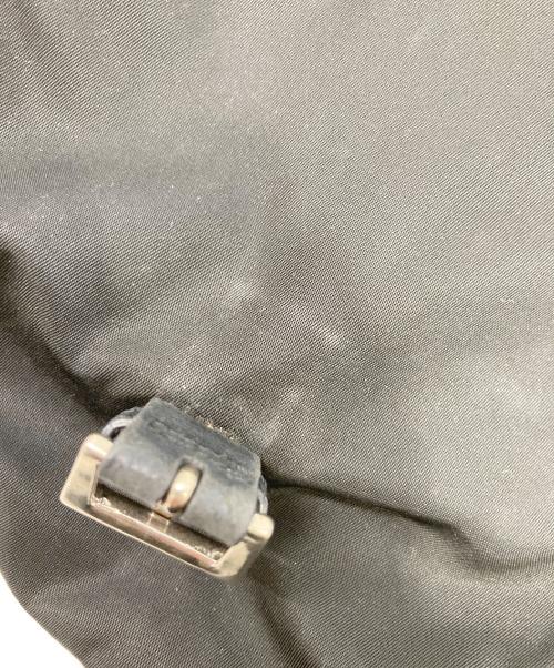 PRADA（プラダ）PRADA (プラダ) ナイロンショルダーバッグ ブラックの古着・服飾アイテム