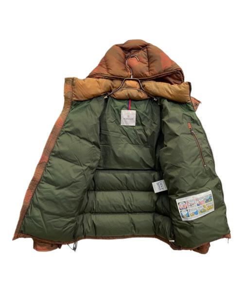 MONCLER（モンクレール）MONCLER (モンクレール) MAYAカモ柄ダウンジャケット オレンジ サイズ:１の古着・服飾アイテム