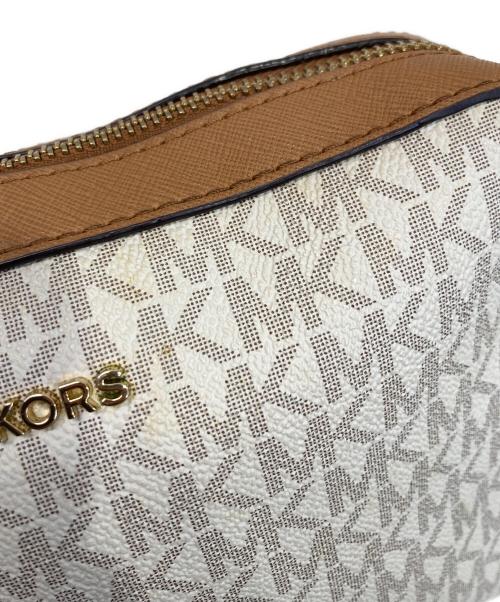 MICHAEL KORS（マイケル・コース）MICHAEL KORS (マイケル・コース) ショルダーバッグ アイボリーの古着・服飾アイテム