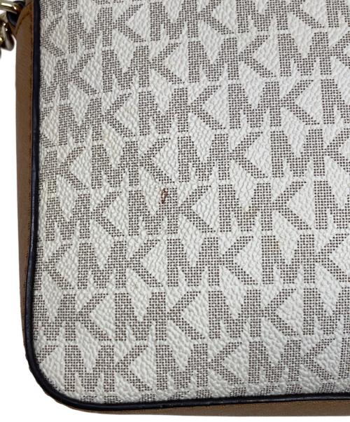 MICHAEL KORS（マイケル・コース）MICHAEL KORS (マイケル・コース) ショルダーバッグ アイボリーの古着・服飾アイテム