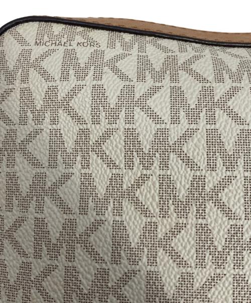 MICHAEL KORS（マイケル・コース）MICHAEL KORS (マイケル・コース) ショルダーバッグ アイボリーの古着・服飾アイテム