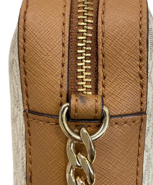 MICHAEL KORS（マイケル・コース）MICHAEL KORS (マイケル・コース) ショルダーバッグ アイボリーの古着・服飾アイテム