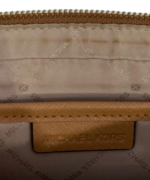 MICHAEL KORS（マイケル・コース）MICHAEL KORS (マイケル・コース) ショルダーバッグ アイボリーの古着・服飾アイテム